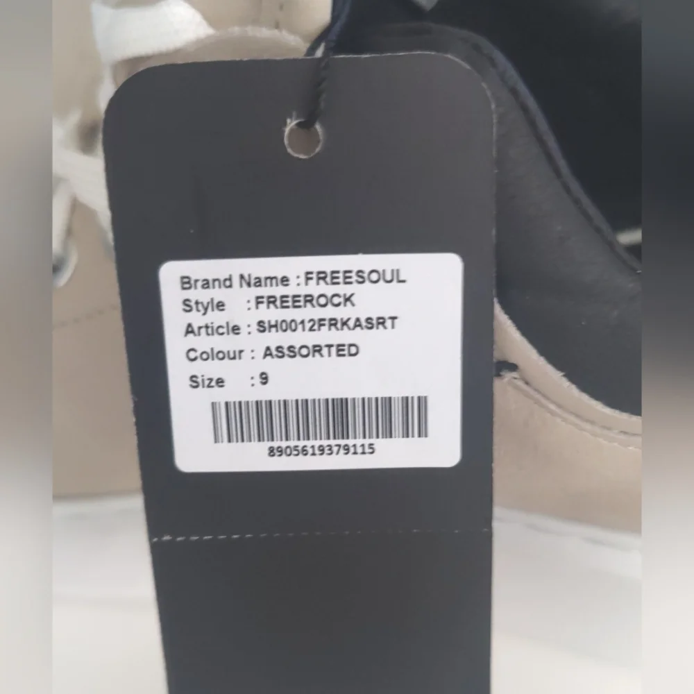 Freesoul White and‎ Black Low-Top Athletic Shoes with Leather Upper Size,,9.5
